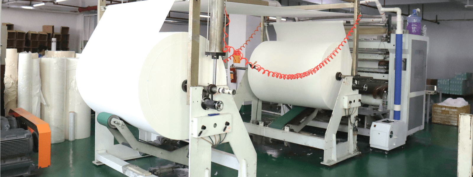 mașină de bobinat hârtie igienică linie de producție a echipamentelor de conversie